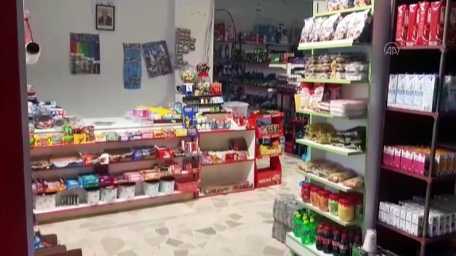 Hayırseverler bakkalın veresiye defterini satın aldı - KOCAELİ