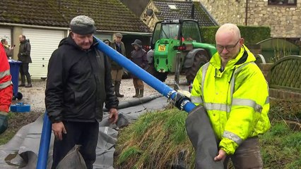 Storm Dennis: Residents in Yorkshire build ‘AquaDam’
