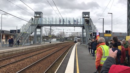 L’arrivée de l’Omneo en gare de Bayeux