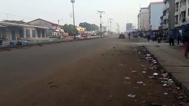 Manifestations non-stop du FNDC : boutiques et magasins fermés, circulation paralysée à Enco 5