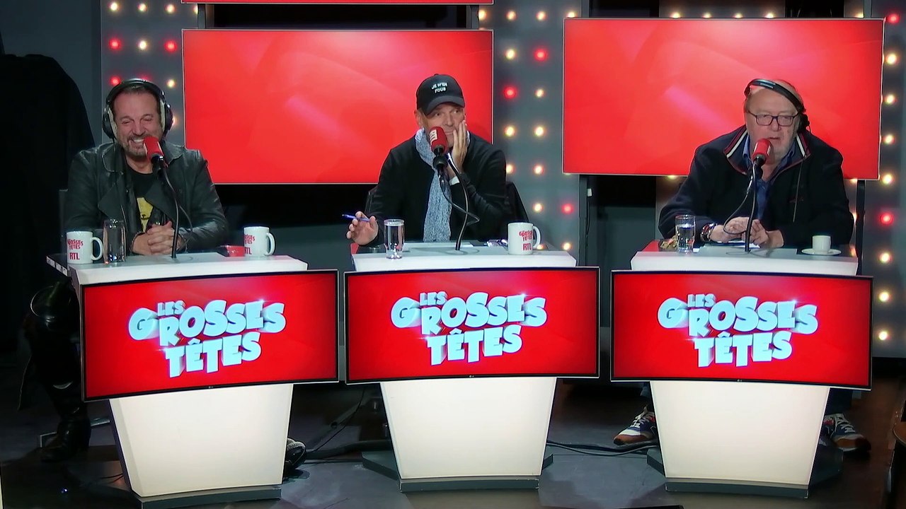 Francis Lalanne chante une chanson pour un auditeur