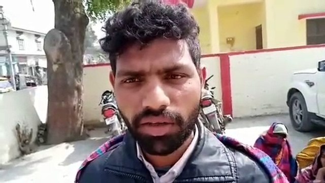 कैराना: पीड़ित को हिरासत में लेने पर किया कोतवाली का घेराव
