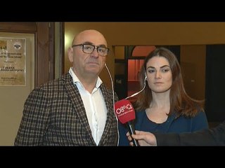 RTV Ora - Dy vite protesta për Teatrin, regjisorë e aktorë: Artistët nuk janë të përçarë