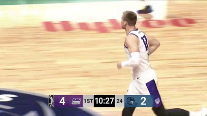 Trevon Duval rattles the rim on the finish!