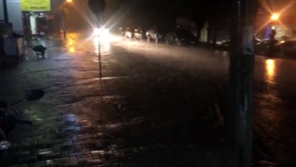 Internautas reclamam de 'alagamento' na Rua Aimorés, no Santo Onofre