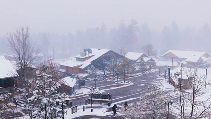 Heavy snow falls at ski resort