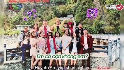 Man with 2 kids passionately kisses gentle girl in first meet