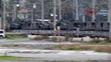 Hatay iskenderun'a trenle gelen askeri araçlar, sınıra gönderildi