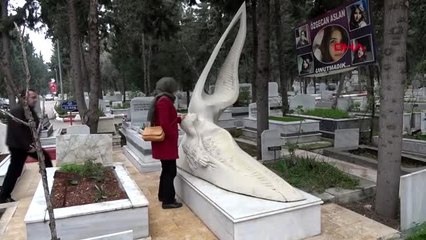Mersin özgecan aslan, ölümünün 5'inci yılında mezarı başında anıldı