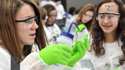 Wake Up/ Në Shqipëri 4 nga 10 të diplomuar në shkenca, është grua