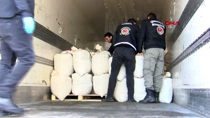 Edirne kapıkule'de 2 ton esrar ele geçirildi-2
