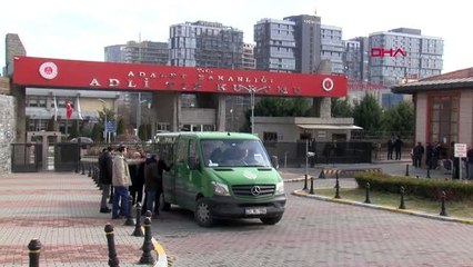 Büyükçekmece'de silahlı saldırıda öldürülen kişinin cenazesi adli tıp'tan alındı