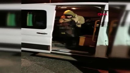 Tekirdağ polisten kaçan kamyonette 15 kaçak göçmen yakalandı
