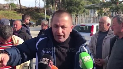 Ora News - Punonjësve të uzinës së Ballshit iu soset durimi: Jemi gati të futemi në grevë urie