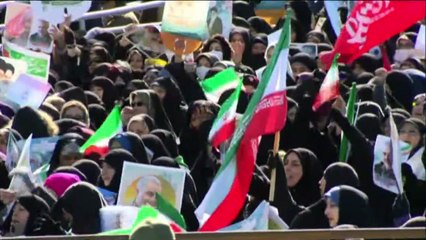 Eslóganes anti EEUU y calles llenas para el 41º aniversario de la Revolución islámica