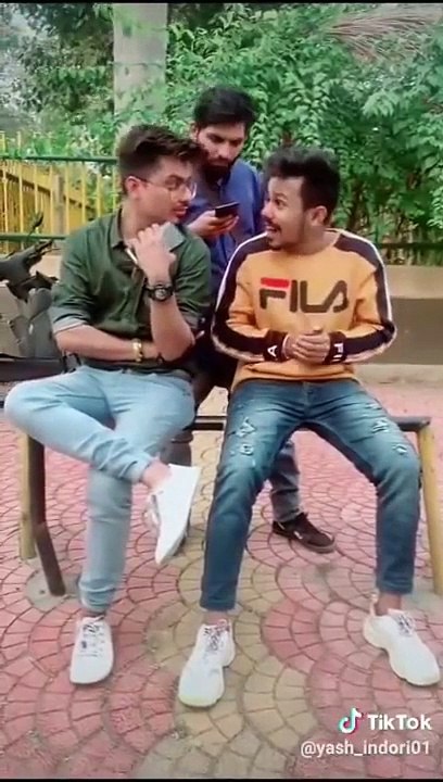Akhiyon_Se_Goli_Mare__Pati_Patni_Aur_Woh__Kartik_A,_Bhumi_P_Mika_S,_Tulsi(720p)