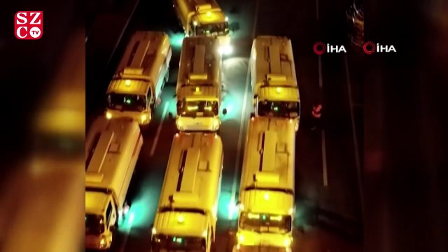 Korona virüsüne karşı sokaklara kamyonlarla dezenfektan sıktılar