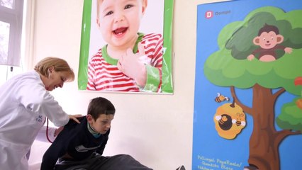 Elbasan, gripi mbush spitalet/ Çdo ditë 150 fëmijë kërkojnë ndihmë