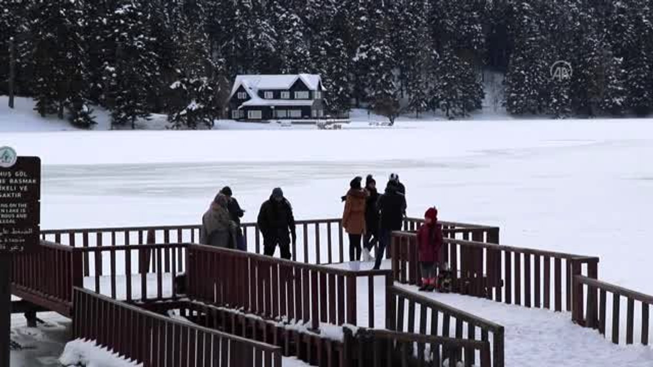 Gölcük beyaz örtüsüyle büyülüyor