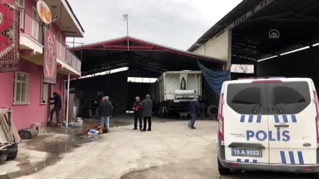 Güneş enerji sistemini tamir ederken çatıdan düşen kişi öldü