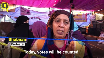 Shaheen Bagh Sits in Silent Protest in a Bid to be Apolitical