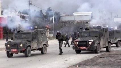 İsrail askerlerinden Batı Şeria'daki sözde barış planı protestosuna müdahale