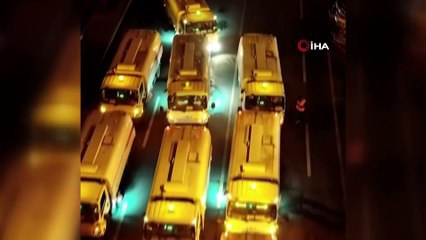 - Korona virüsüne karşı sokaklara kamyonlarla dezenfektan sıktılar