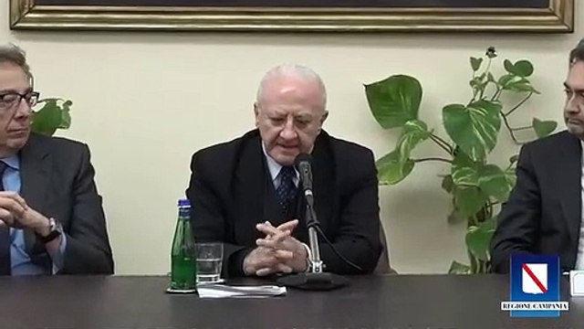 De Luca con i Prefetti e rappresentanti delle Forze dell'Ordine della Campania (11.02.20)