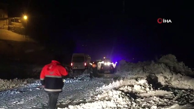 Trabzon-Gümüşhane karayolu Zigana Dağı mevkiinde çığ