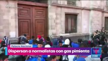 Normalistas intentan dar 'portazo' en Palacio Nacional