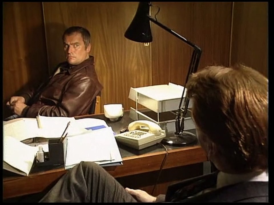 The Bill S06E49 Tactics