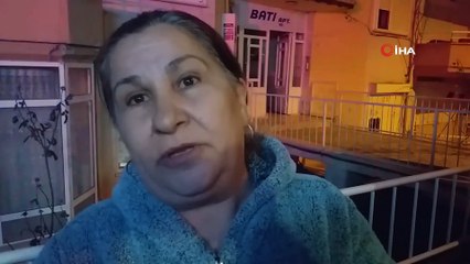 Gece yarısı evde çıkan yangın mahalleyi sokağa döktü