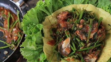 Cambodian food - Fried Canned Fish with vegetable - ឆាត្រីកំប៉ុងជាមួយបន្លែ - ម្ហូបខ្មែរ