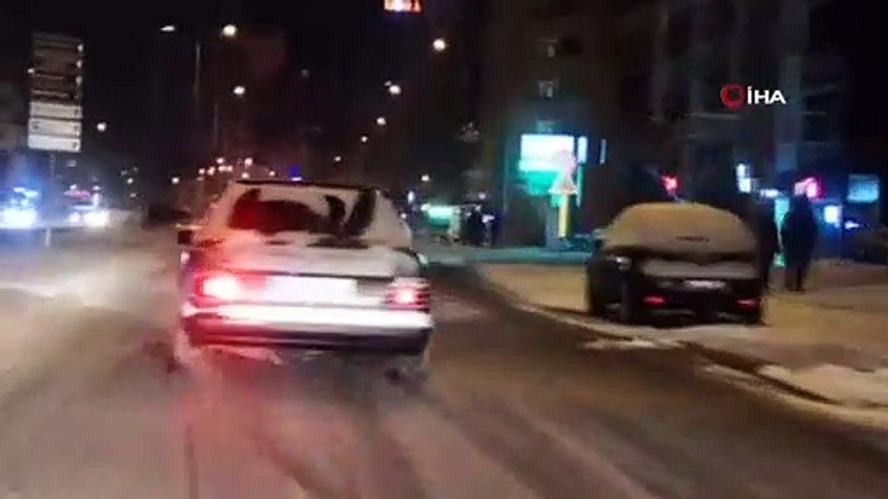 Karlı yolda drift atan alkollü stajyer sürücü:...