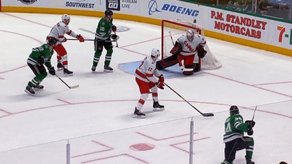 Denis Gurianov shatters the water bottle with blistering one-timer
