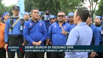 Ribuan Buruh Demo di DPR Menolak Omnibus Law Cipta Lapangan Kerja