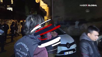 İstanbul'da şafak baskını! Yatak altlarından çıktılar