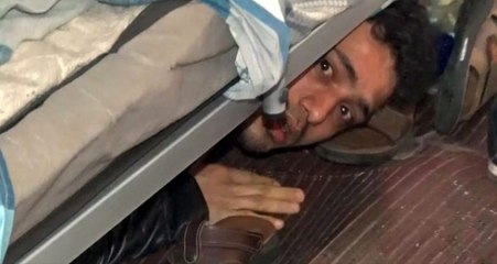 Yatak altına saklanan kaçak göçmenlerin Türkiye macerası son buldu