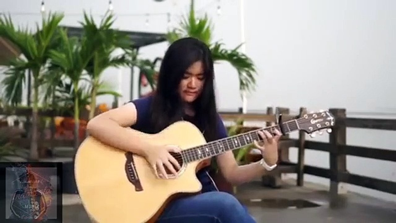 Cewek cantik mahir gitar - asal kau bahagia (cover gitar)