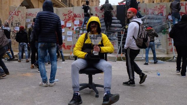 Lebanon gov't wins Parliament's confidence vote despite protests