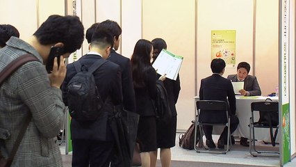 취업자 두 달 연속 50만 명대...코로나19 '변수' / YTN