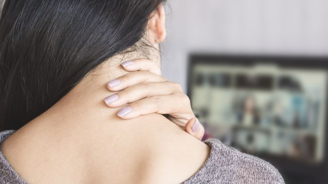 Attention, se faire craquer le cou peut s'avérer très dangereux