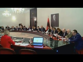 Ora News - Rindërtimi, Rama u kërkon qytetarëve të prekur nga tërmeti të bëjnë durim