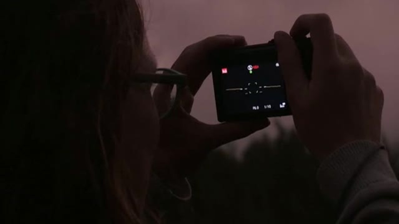 Sorprendentes imágenes de un volcán en erupción de Isla Reunión