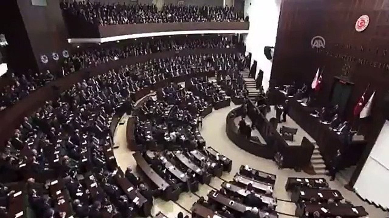 Erdoğan konuştuğu esnada bir kişi, Çoluk çocuğum aç. Bana yardım edin dedi, susturuldu -