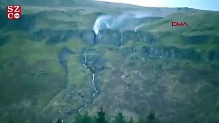 Fırtına nedeniyle şelale yukarıya doğru aktı