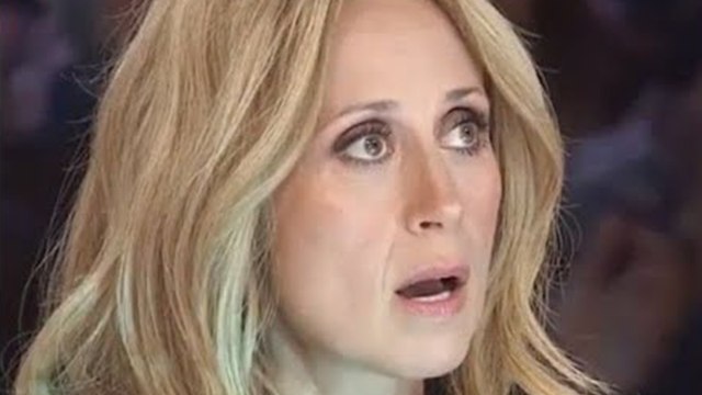 Lara Fabian bouleversée comme jamais - elle retrouve à la télé, un ami qu'elle...