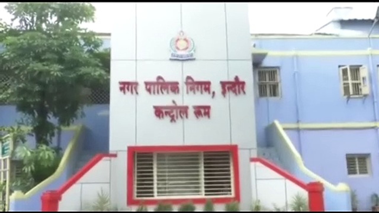 इंदौर: अधूरे पड़े परिषद हाल पर राजनीति, आपसी खींचतान का लगा आरोप