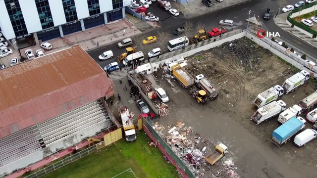 19 yıllık Güngören stadı yıkım için boşaltılıyor