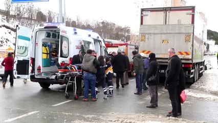 Kastamonu'da kamyon ile otomobil çarpıştı: 6 yaralı